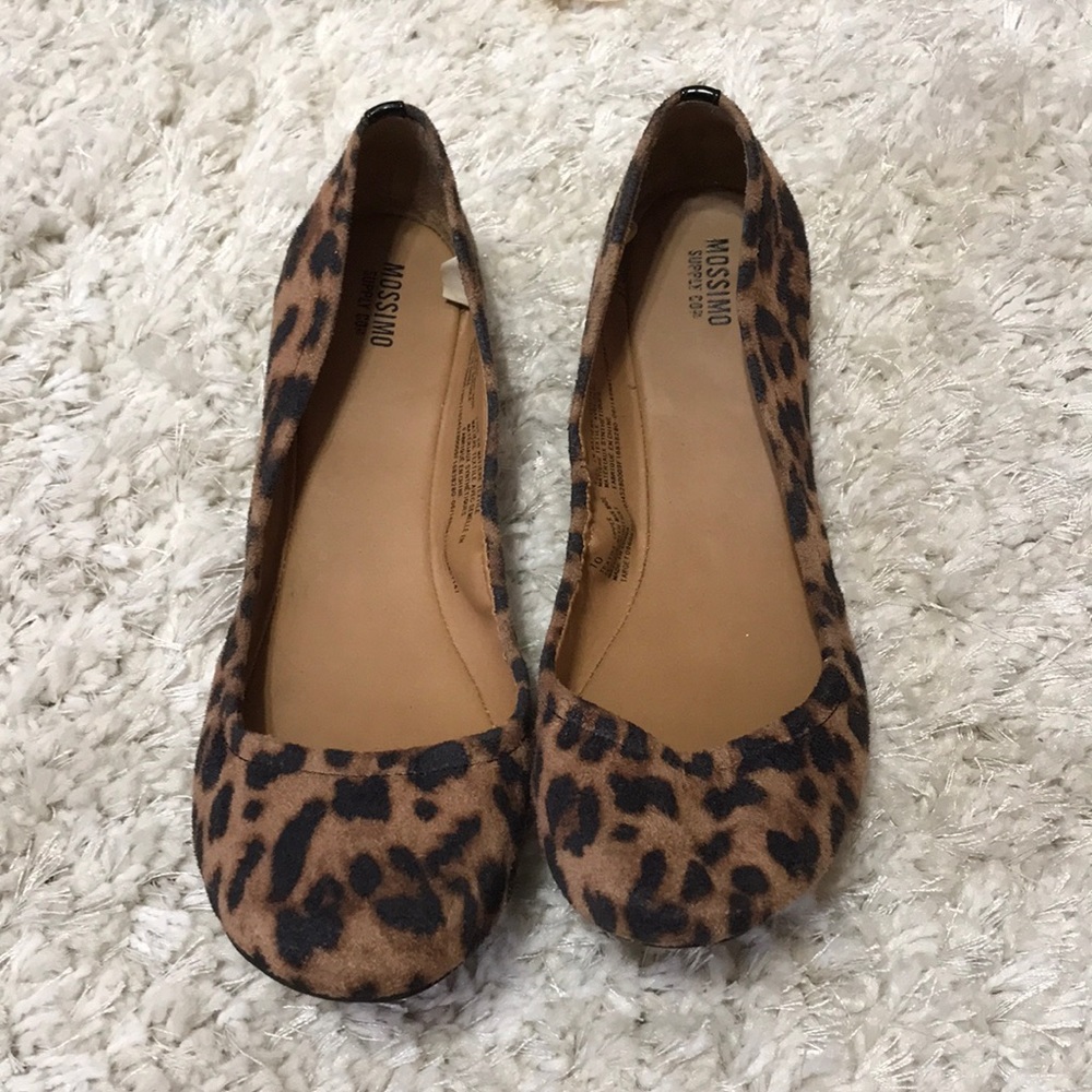 Mossimo Supply Co flats